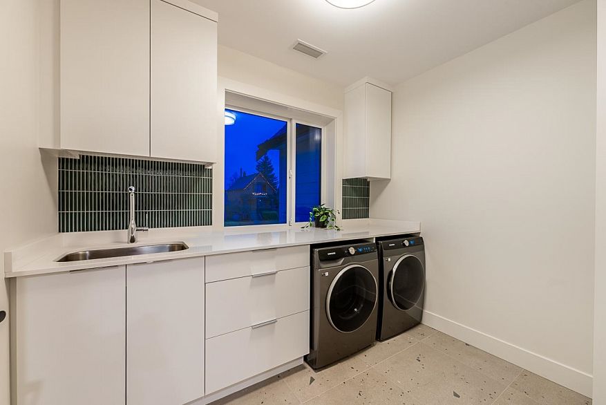 3537 Cambridge Street