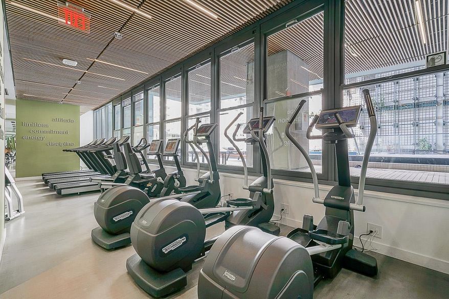 4805 777 Richards Street