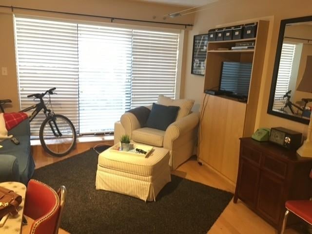 1FL 2125 W 2ND AVENUE, Vancouver BC V6K 1H7