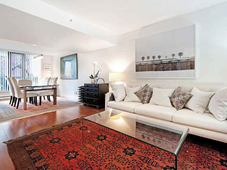 378 SMITHE STREET, Vancouver BC V6B 1T7