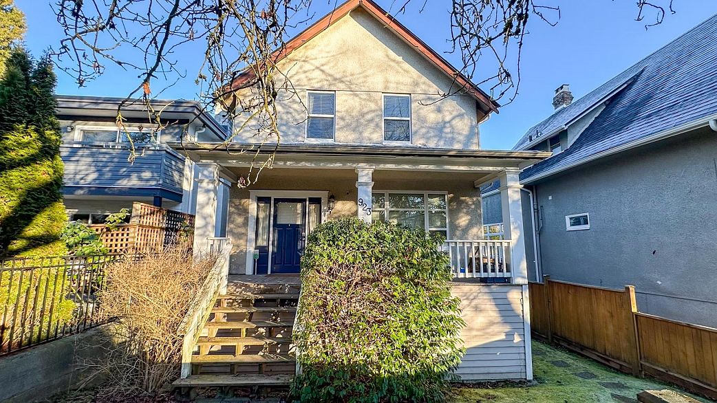 923 E 11TH AVENUE, Vancouver BC V5T 2E8