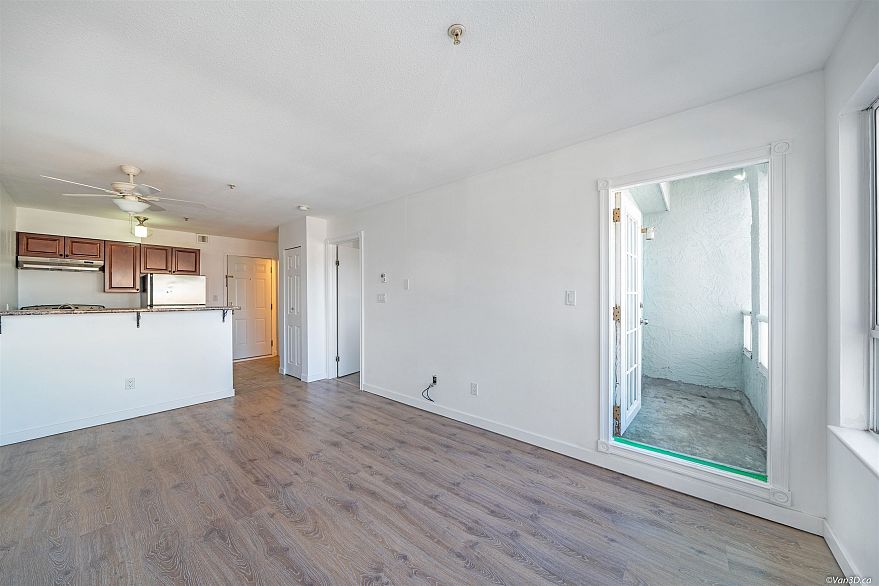 304 5520 Joyce Street