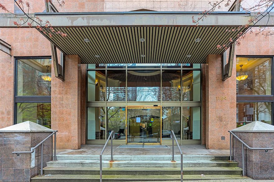 214 1189 Howe Street