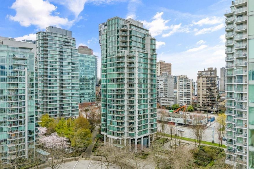 2001 1680 BAYSHORE DRIVE, Vancouver BC V6G 3H6