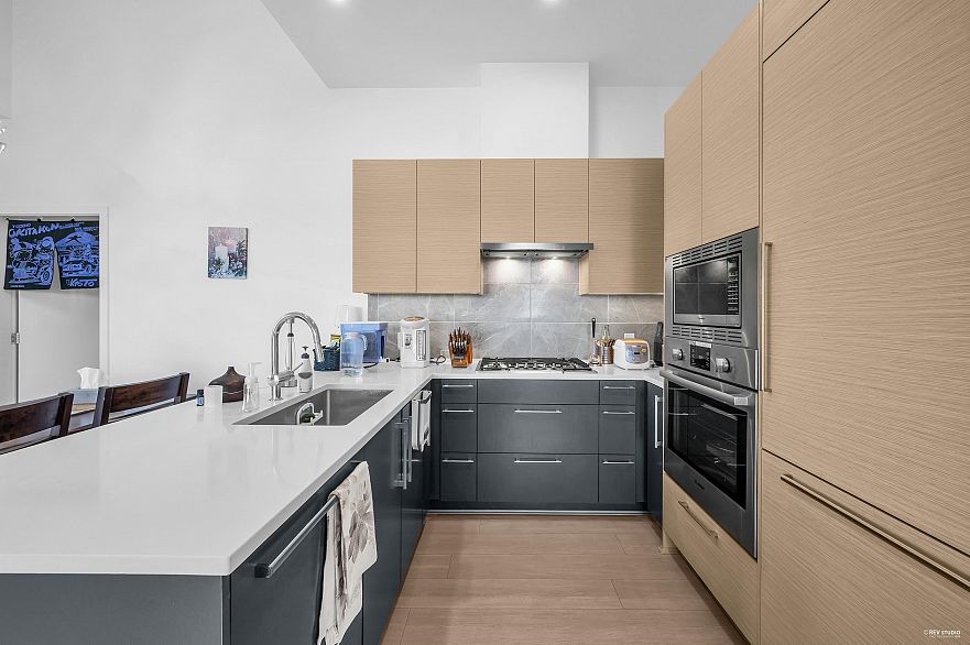602 8888 OSLER STREET, Vancouver BC V6P 4G2