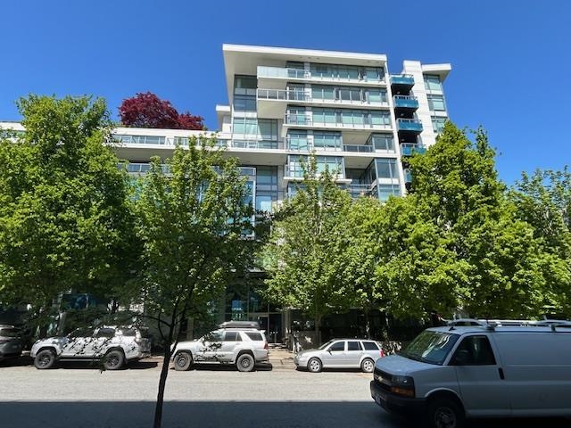 101 1777 W 7TH AVENUE, Vancouver BC V6J 0E5
