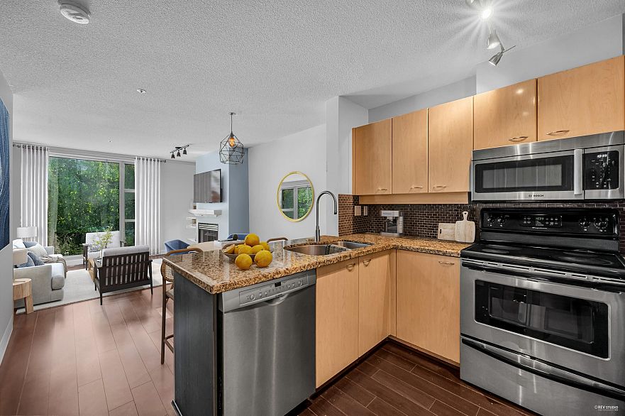 307 2288 MARSTRAND AVENUE, Vancouver BC V6K 4S9