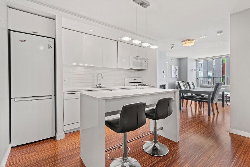 708 328 E 11TH AVENUE, Vancouver BC V5T 4W1