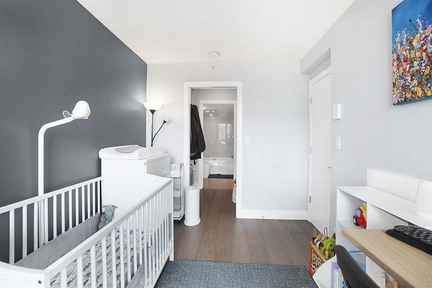 1305 938 Smithe Street