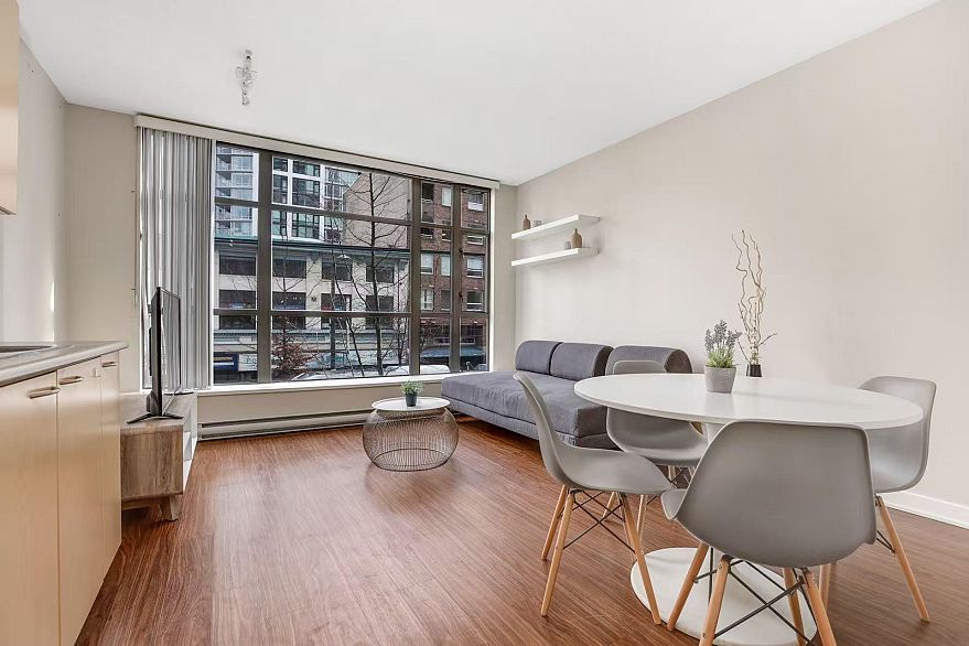 209 1249 GRANVILLE STREET, Vancouver BC V6Z 1M5