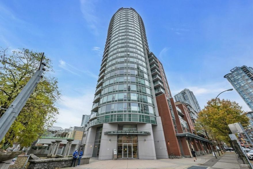 807 58 KEEFER PLACE, Vancouver BC V5P 3X1
