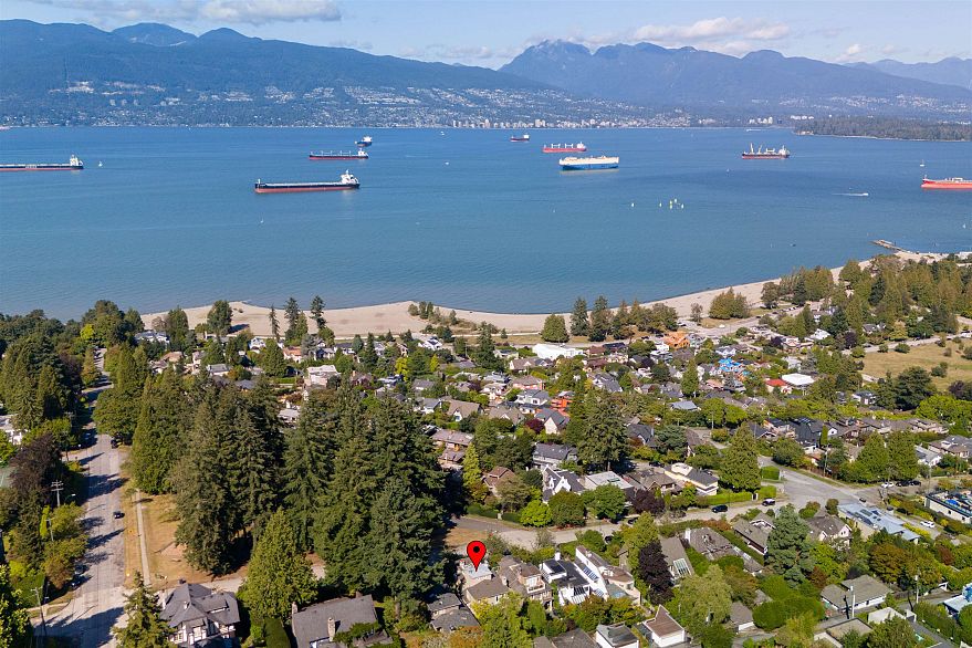 4650 W 2ND AVENUE, Vancouver BC V6R 1L1
