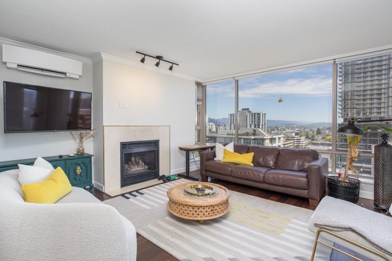 1304 1590 W 8TH AVENUE, Vancouver BC V6J 4R8