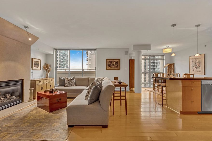 1404 819 HAMILTON STREET, Vancouver BC V6B 6M2