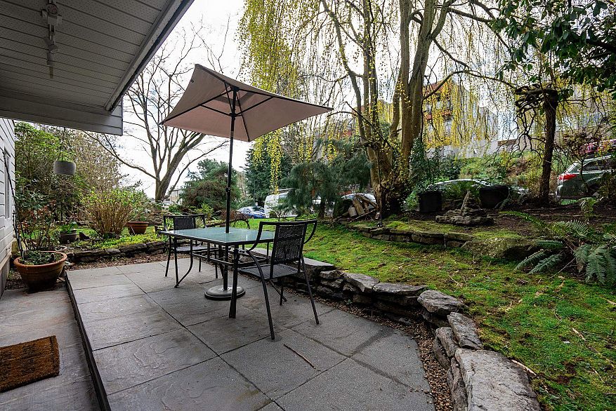 209 2125 W 2ND AVENUE, Vancouver BC V6K 1H7