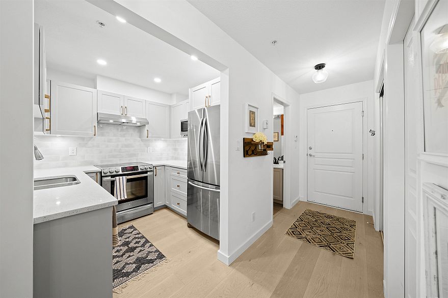 202 3333 W 4TH AVENUE, Vancouver BC V6R 4R9