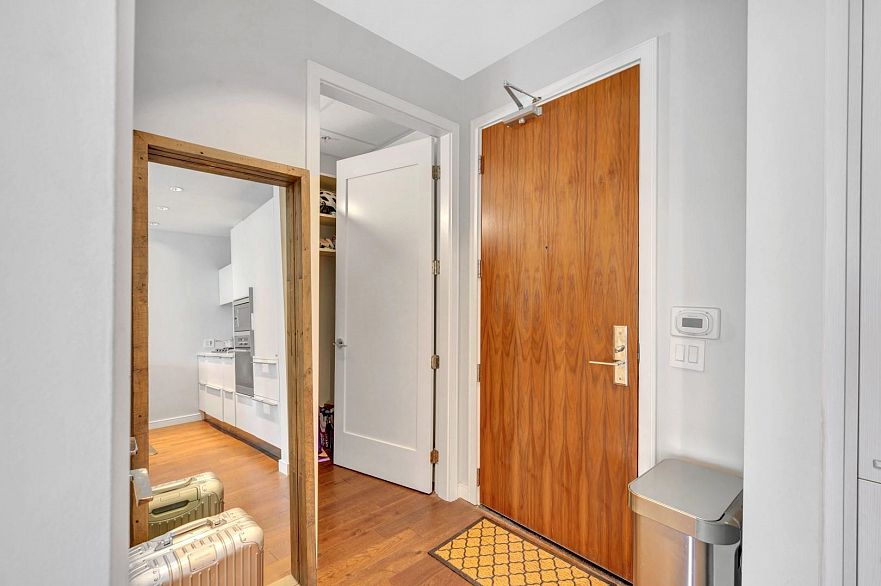 406 1633 ONTARIO STREET, Vancouver BC V5Y 0C2