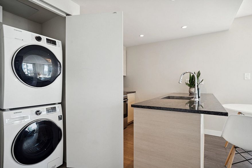 2106 489 Interurban Way