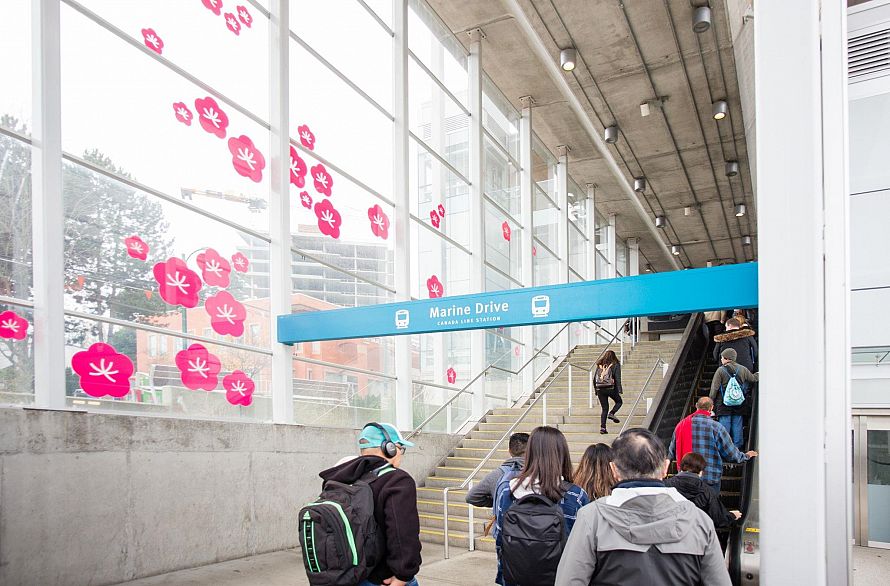 2106 489 Interurban Way