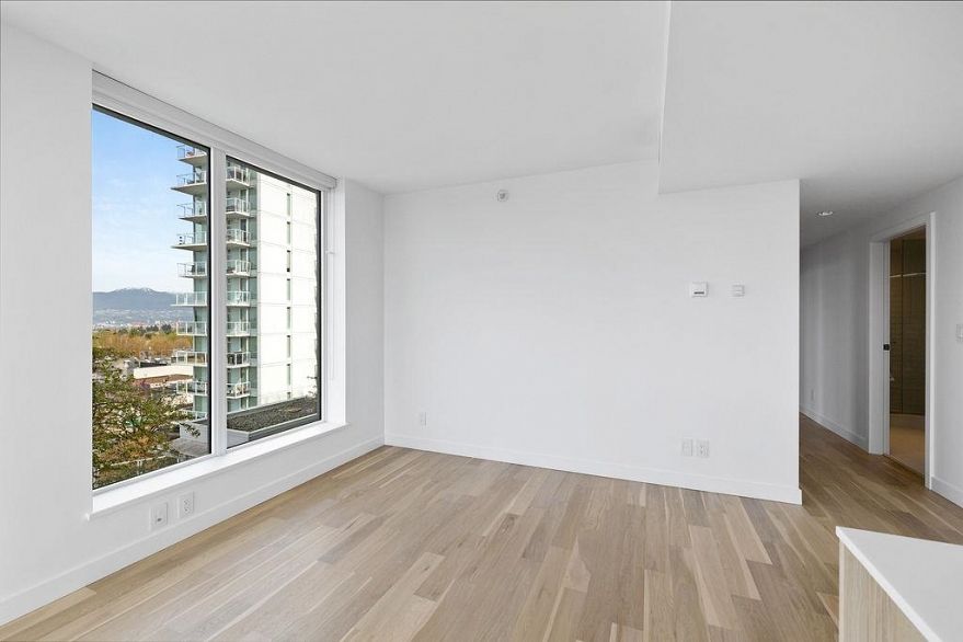 908 2221 E 30th Avenue