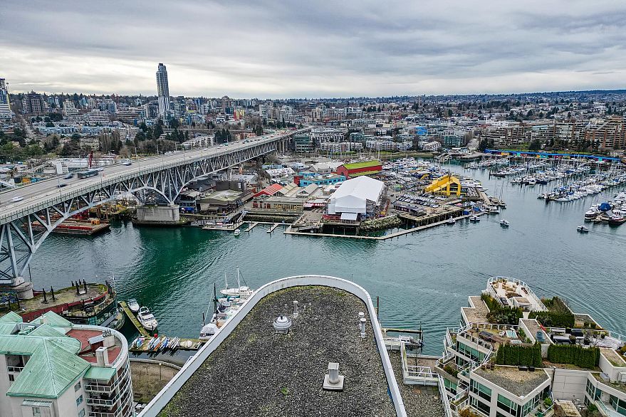 902 1500 Howe Street