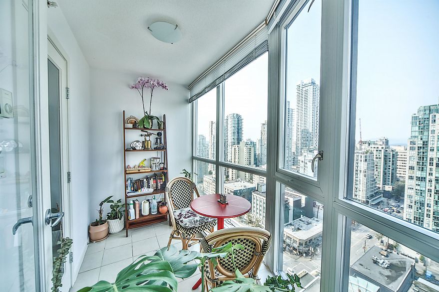 2302 1199 Seymour Street