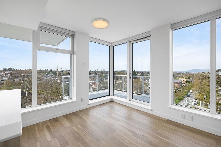 908 2221 E 30th Avenue