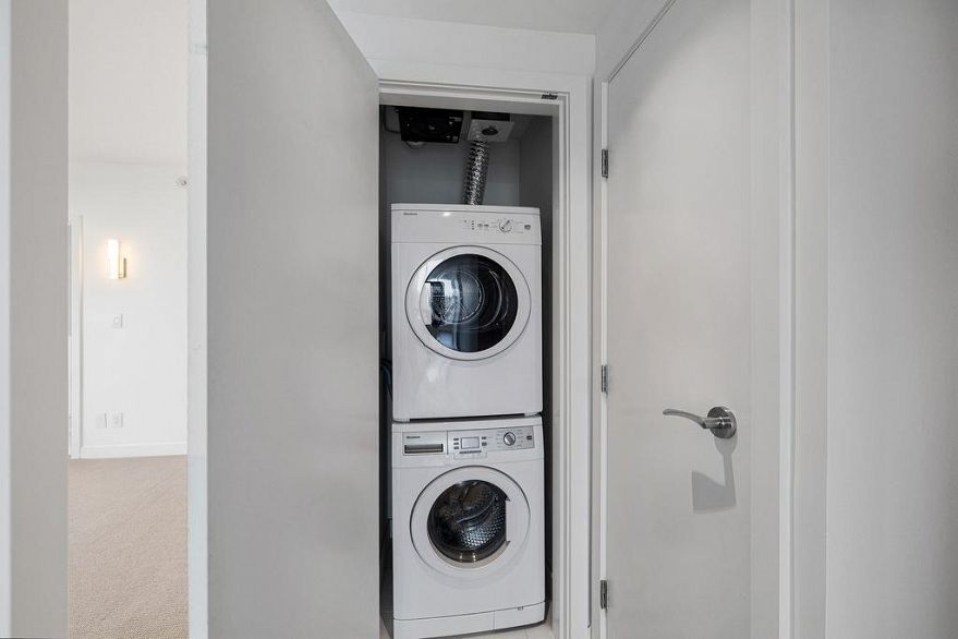 908 2221 E 30th Avenue