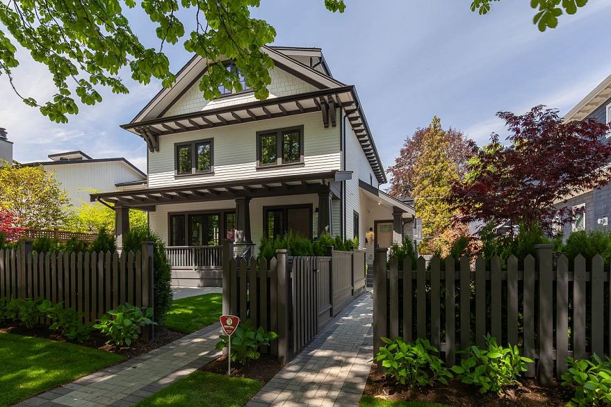 231 W 15TH AVENUE, Vancouver BC V5Y 1Y1
