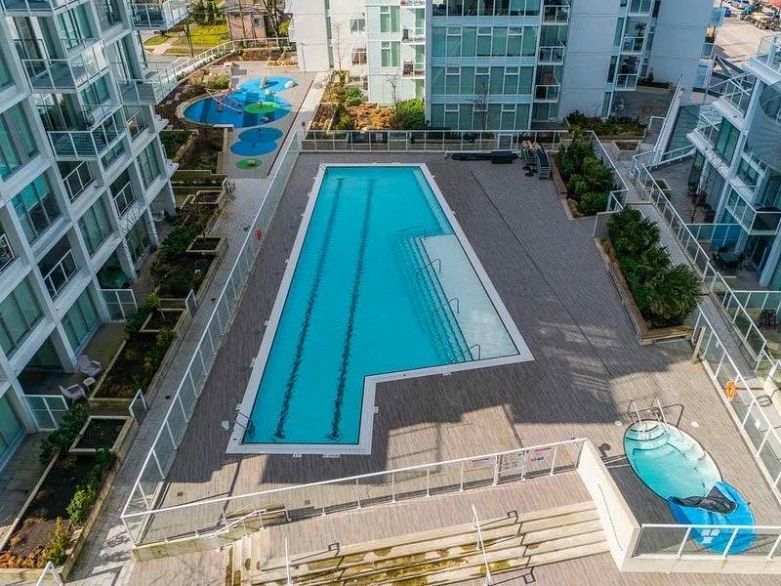 908 2221 E 30th Avenue