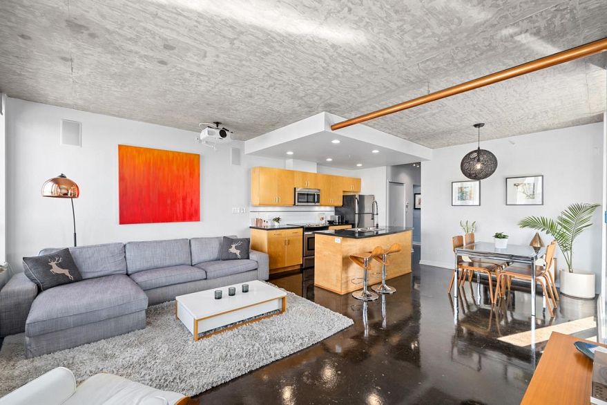 706 919 STATION STREET, Vancouver BC V6A 4L9