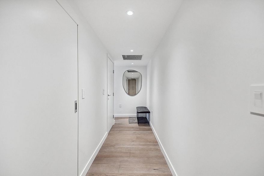 2002 1111 Richards Street