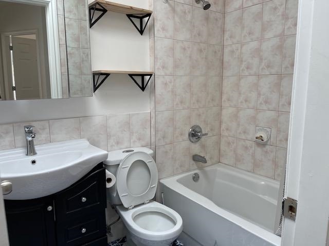 202 2817 Clark Drive