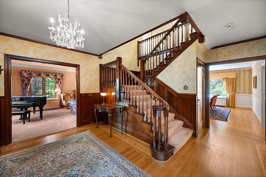 5376 Marguerite Street