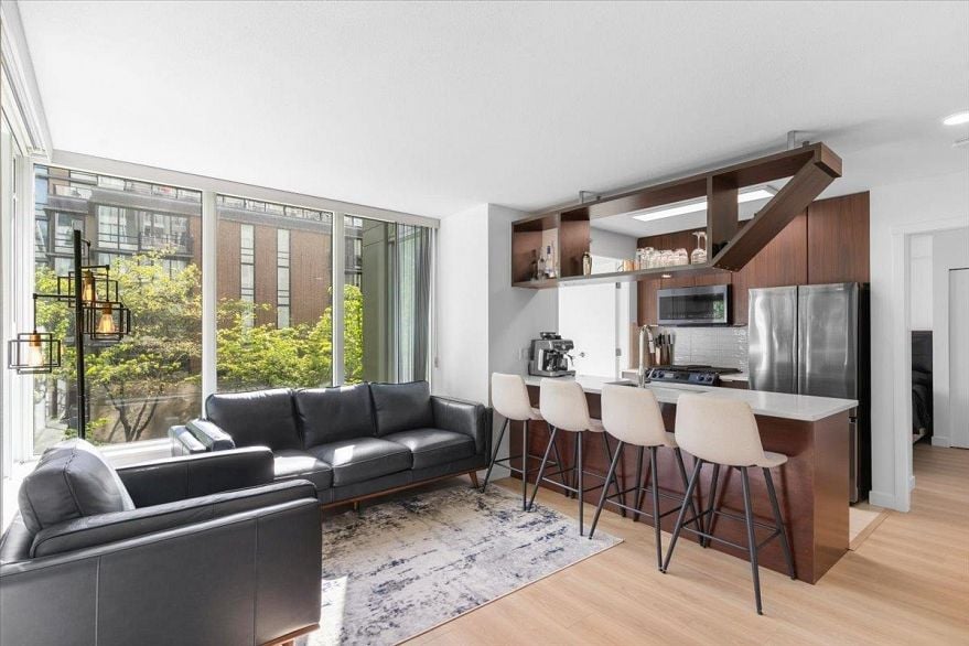 307 1010 RICHARDS STREET, Vancouver BC V6B 1G2
