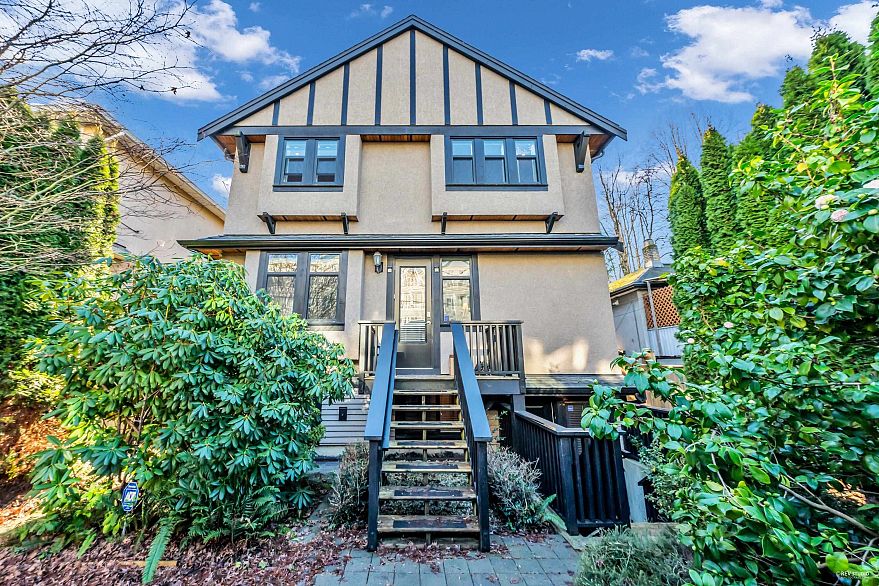 3455 W 10TH AVENUE, Vancouver BC V6R 2E7