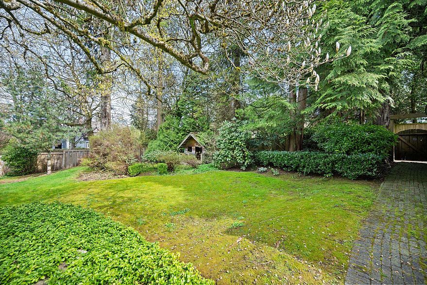 5376 Marguerite Street