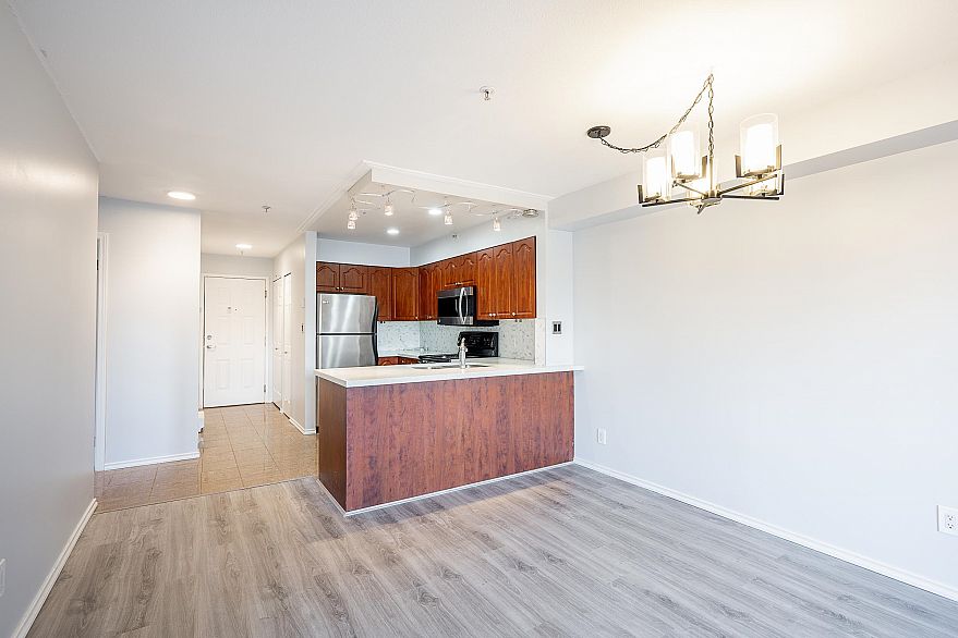 208 633 W 16TH AVENUE, Vancouver BC V5Z 1S5