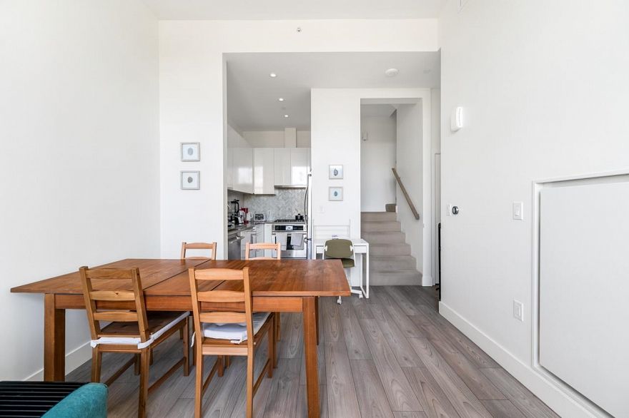 3559 E Kent Avenue North