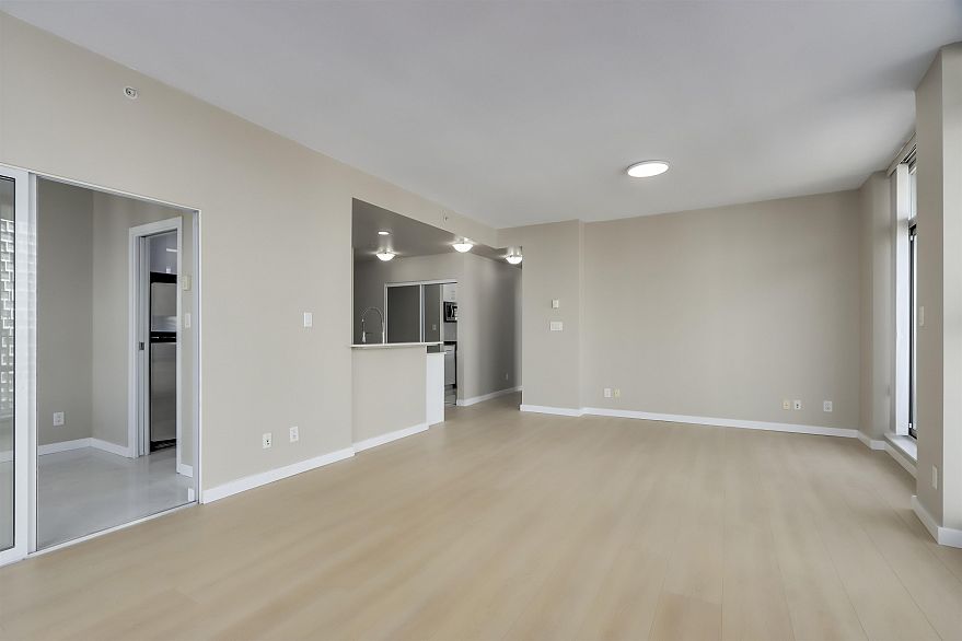 2703 550 Pacific Street