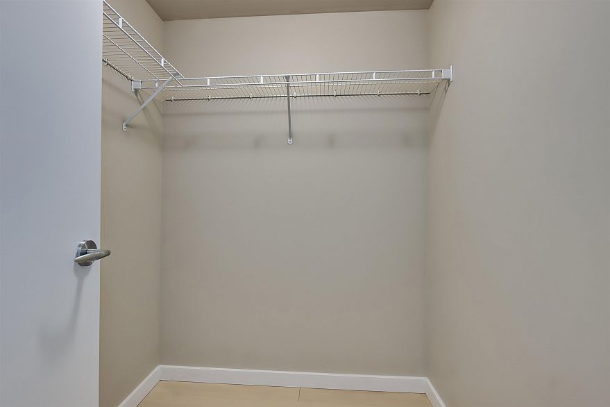 2703 550 Pacific Street