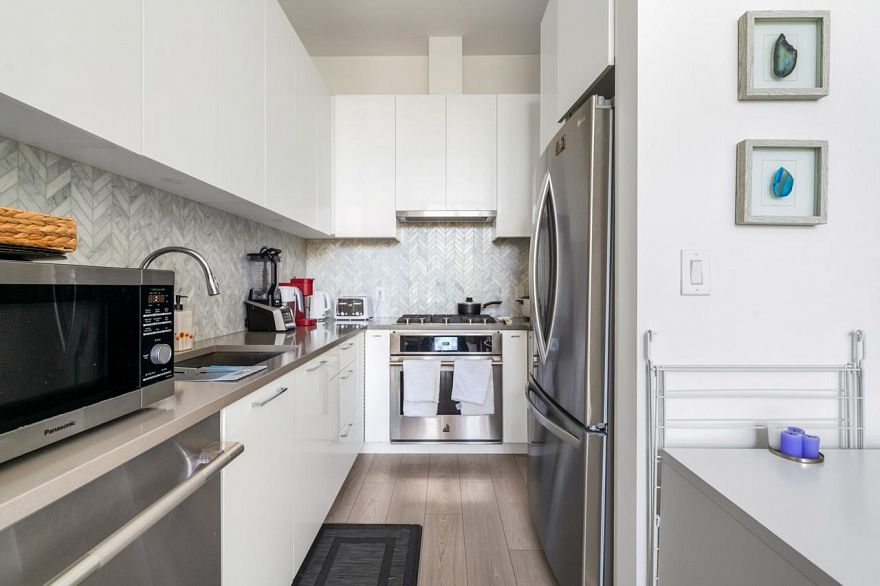 3559 E Kent Avenue North