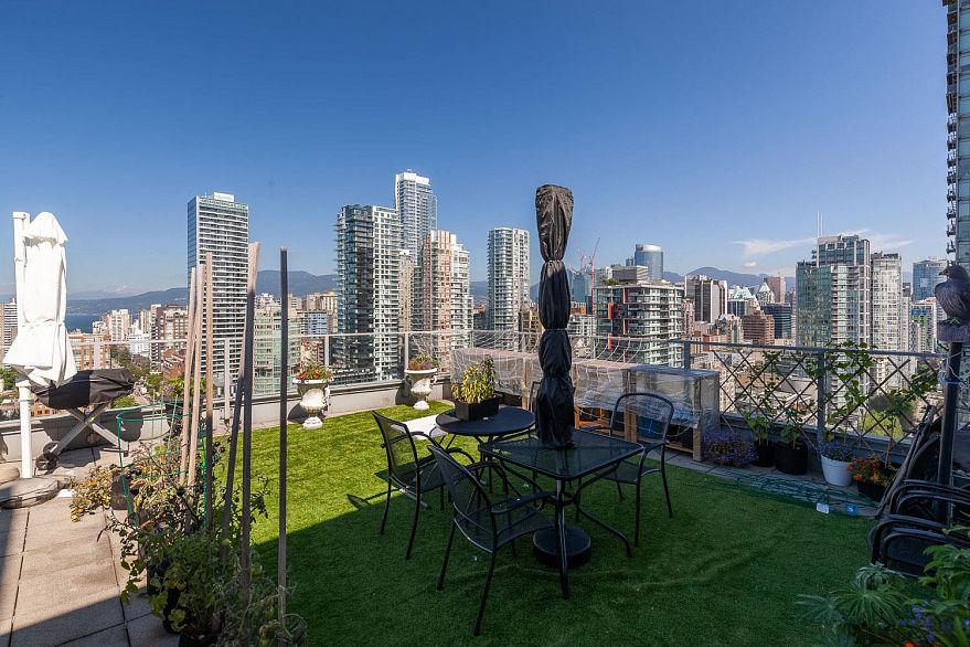 2703 550 PACIFIC STREET, Vancouver BC V6Z 3G2
