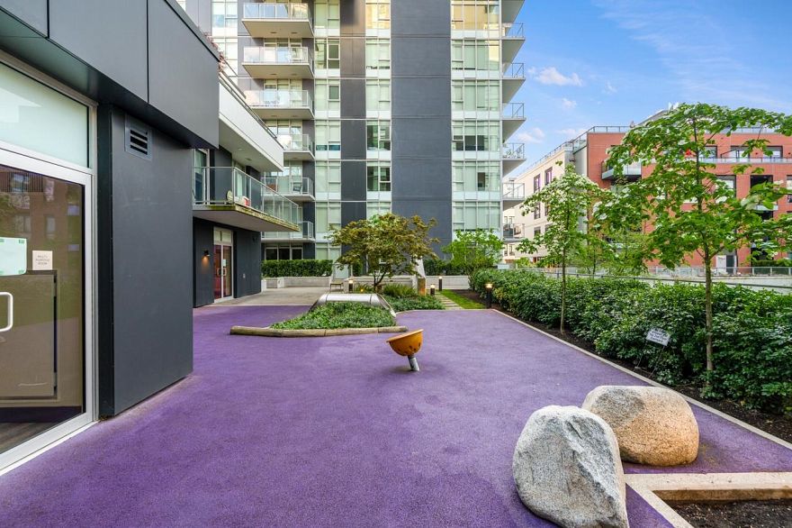 3559 E Kent Avenue North