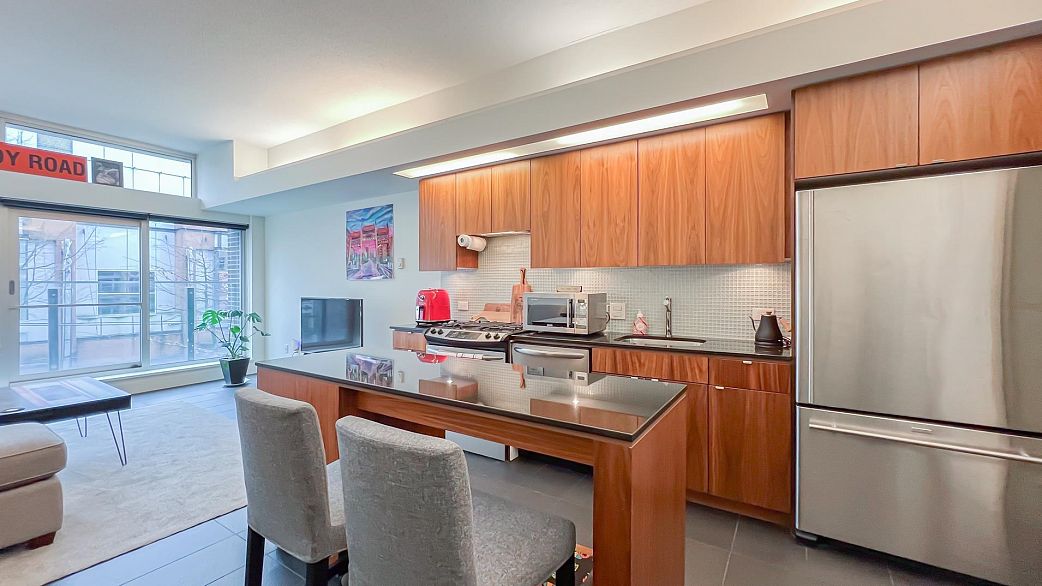 305 33 W PENDER STREET, Vancouver BC V6B 1R3