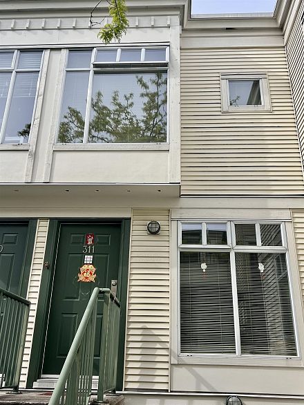 311 3727 W 10th Avenue