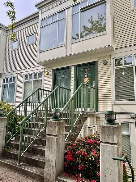 311 3727 W 10th Avenue