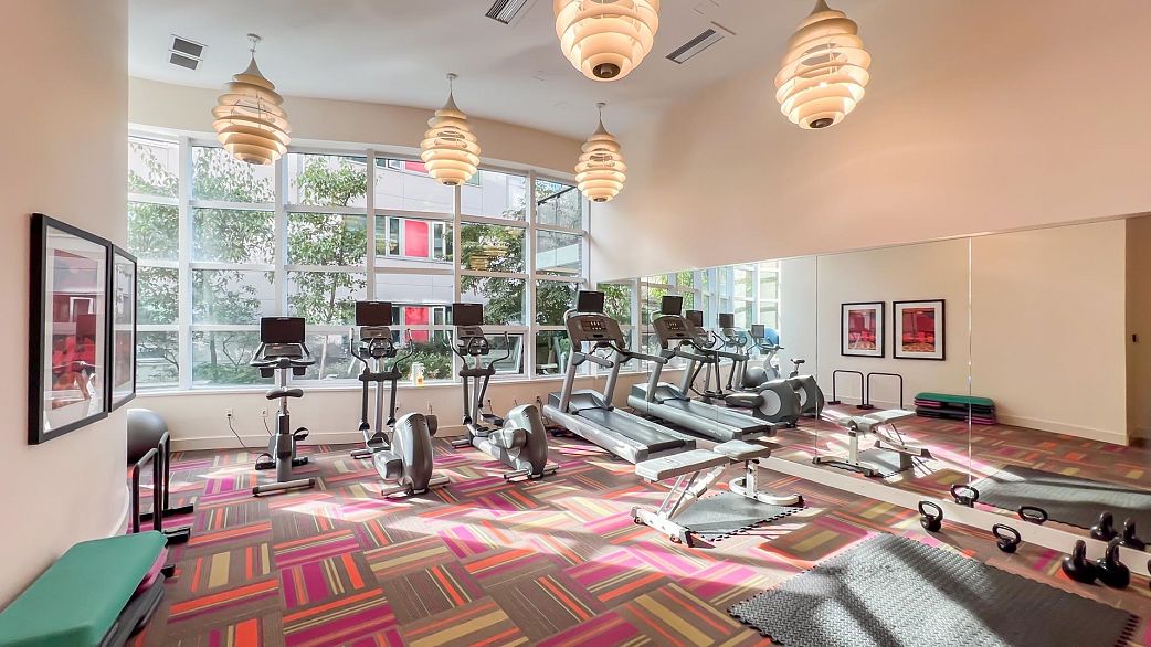 809 1661 Ontario Street