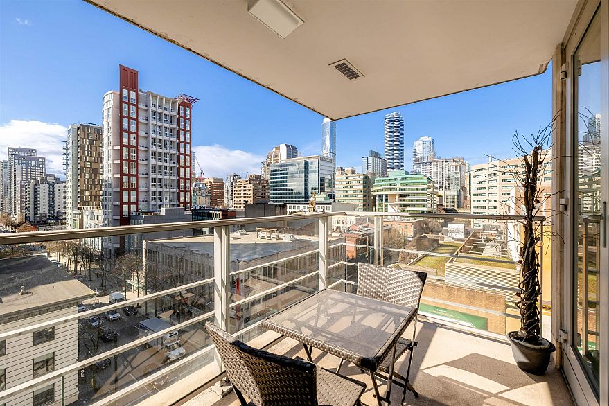 804 565 SMITHE STREET, Vancouver BC V6B 0E4