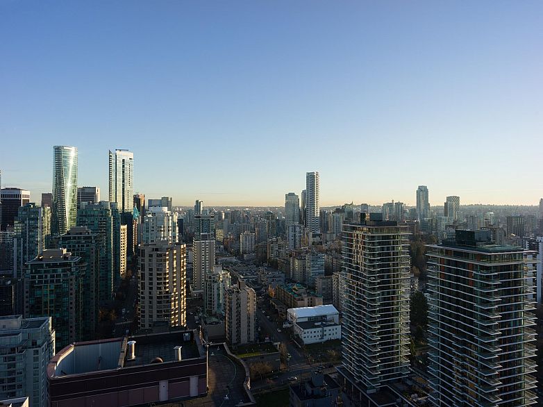 3902 1568 Alberni Street